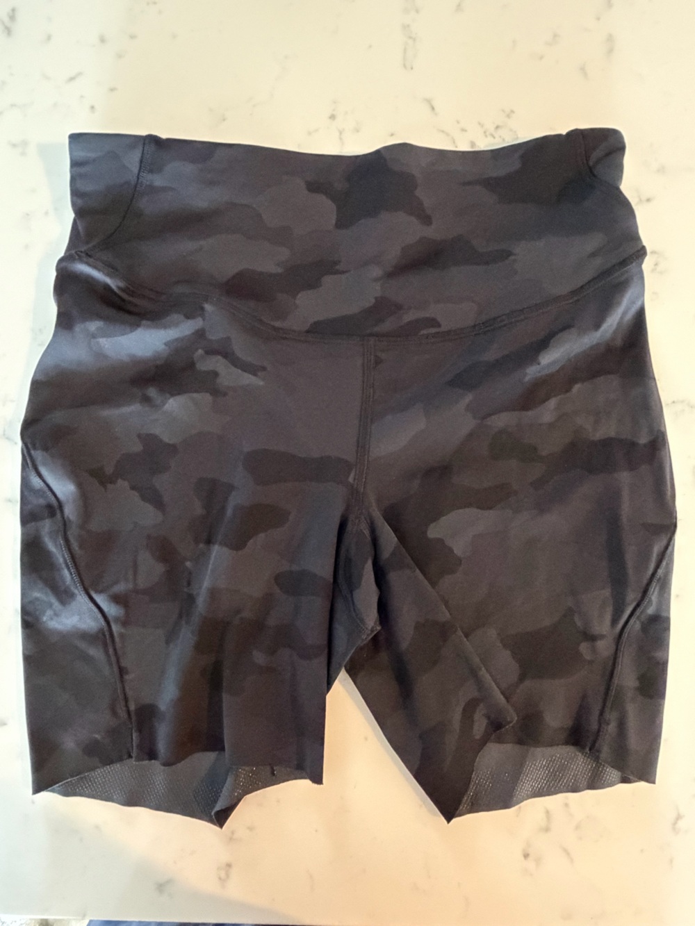 Lululemon high rise base pace short 6”
